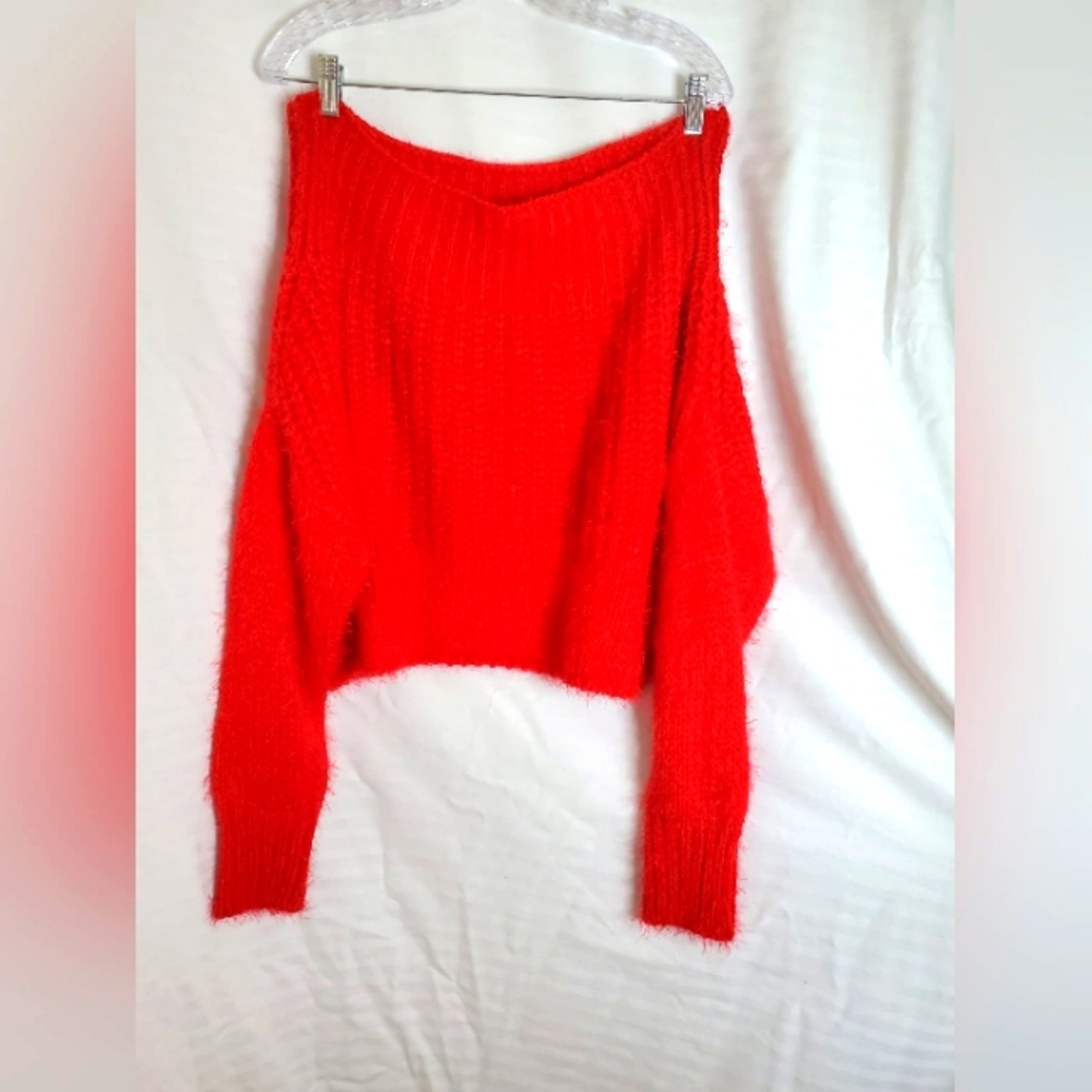 AKIRA RED SHOULDER